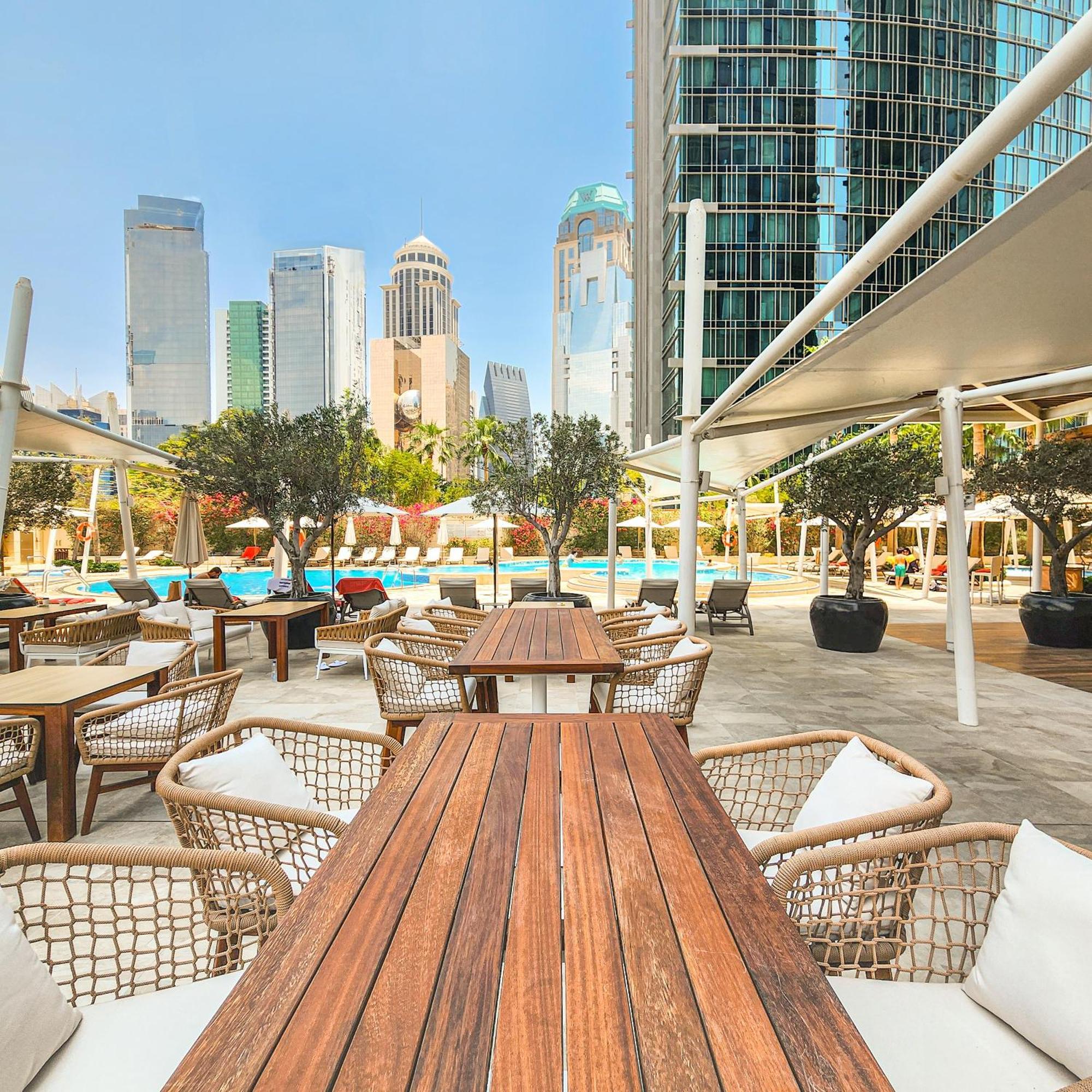 City Centre Rotana Doha Eksteriør billede The pool at The Westin